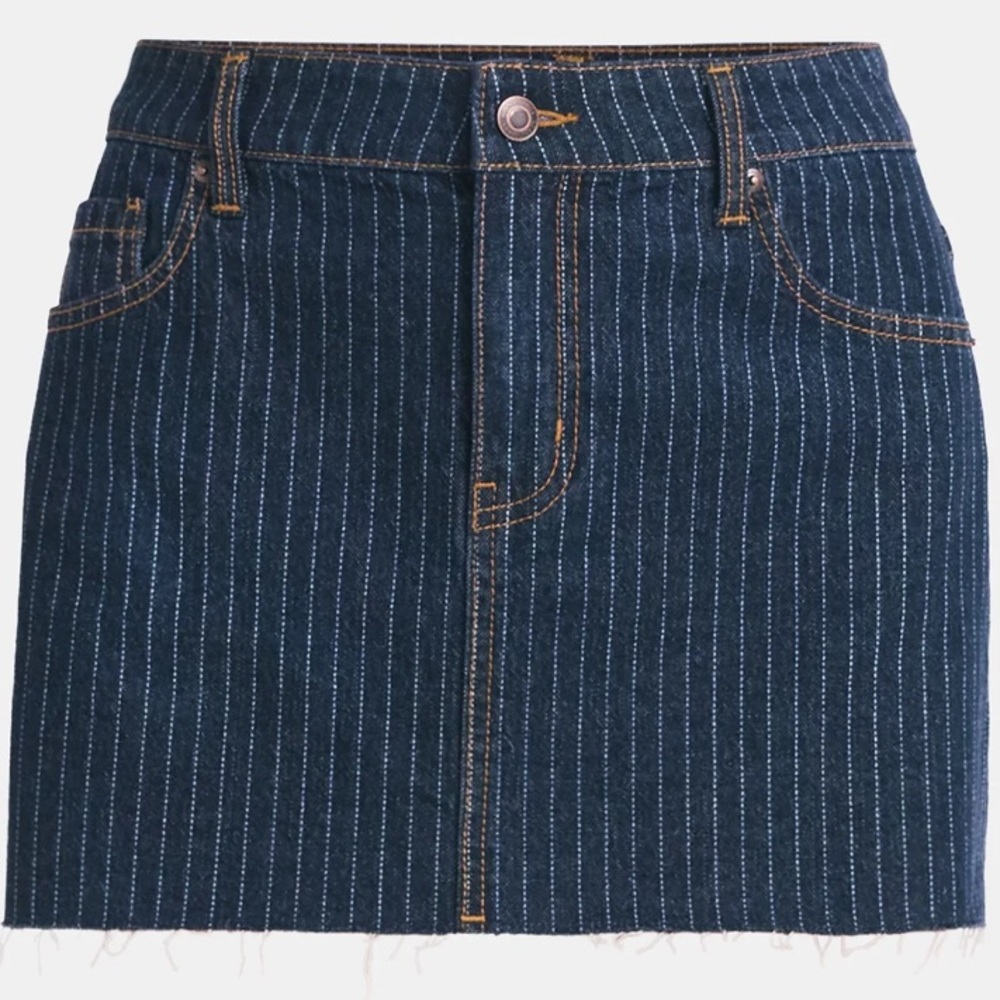 No Boundaries Women’s Denim Mini Skirt
